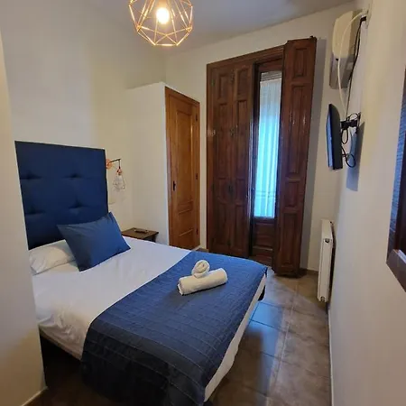 La Colonial 마드리갈 데 라 베라