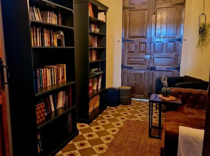 Hostal La Colonial Country house