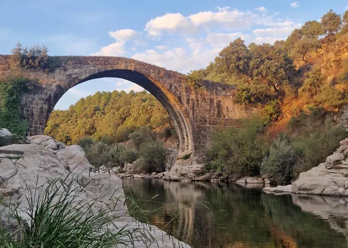 Hostal La Colonial Country house Madrigal de la Vera