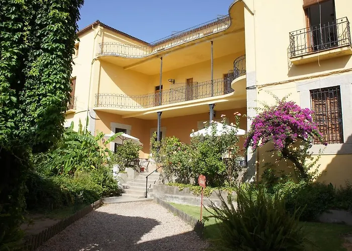 Country house Hostal La Colonial Madrigal de la Vera